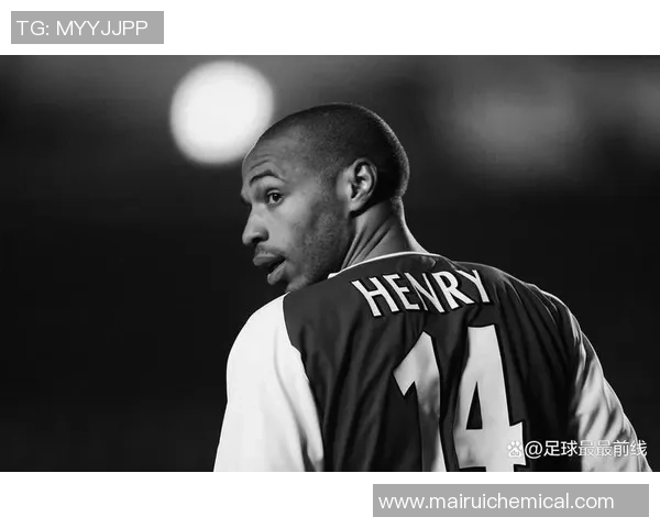 全球足球界的帅哥明星们展现魅力与实力的完美结合 全球足球界的帅哥明星们展现魅力与实力的完美结合